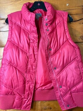 GAP pink puffer Quilted Vest small